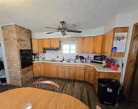 Kitchen - 403 N Harmon Ave, Watonga, OK 73772 photo 2 of 2
