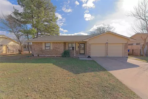 1208 E Louisiana St, Norman, OK 73071