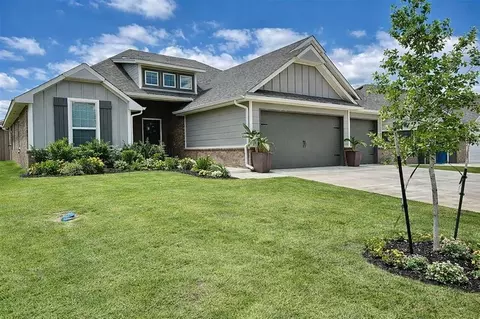1313 N Beale Ter, Mustang, OK 73064