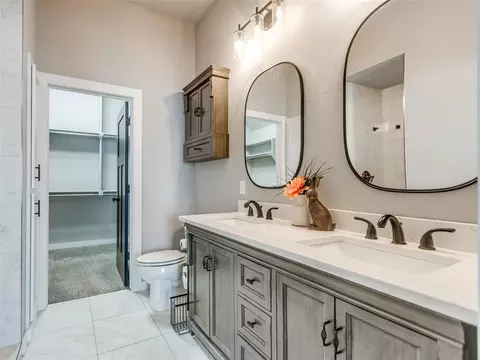 Bath - 604 Silver Maple Ln, Noble, OK 73068 photo 4 of 5