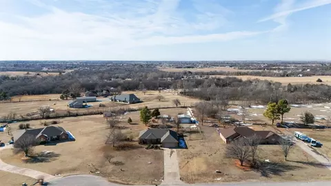 307 Willow Creek Dr, Tuttle, OK 73089 photo 45