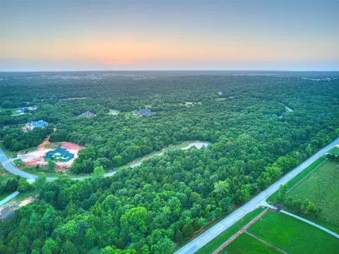 6649 James Creek Trl, Edmond, OK 73034
