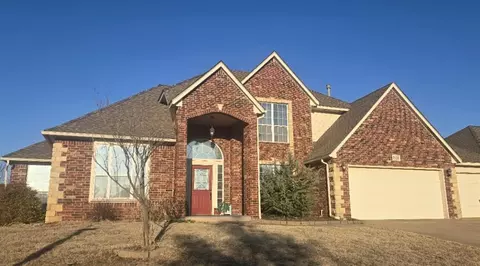 2725 Brenton Dr, Edmond, OK 73012