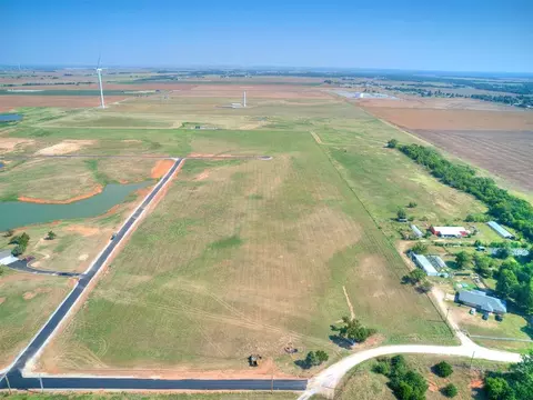 979 Rylee Ln, Tuttle, OK 73089 photo 4