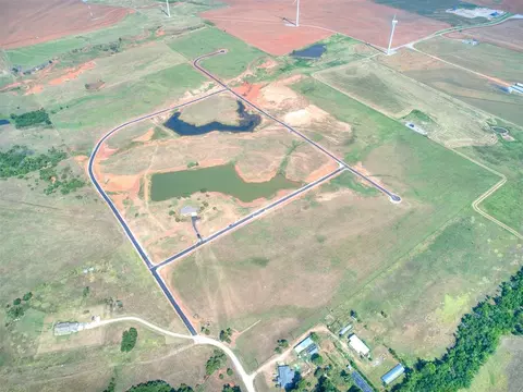 979 Rylee Ln, Tuttle, OK 73089