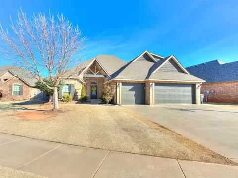 1320 Sonoma Lakes Blvd, Moore, OK 73160