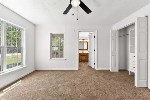 Bedroom - 404 S Broadway Ave, Binger, OK 73009 photo 3 of 3