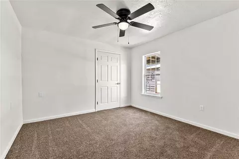 Bedroom - 404 S Broadway Ave, Binger, OK 73009 photo 1 of 3