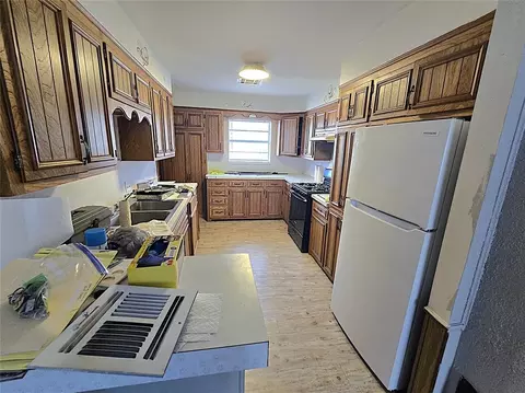 502 W 4th St, Watonga, OK 73772 photo 3