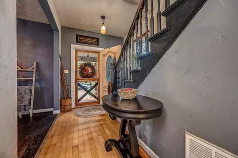 Entry Way - 322 E Warner Ave, Guthrie, OK 73044 photo 2 of 3