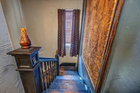 Entry Way - 322 E Warner Ave, Guthrie, OK 73044 photo 3 of 3
