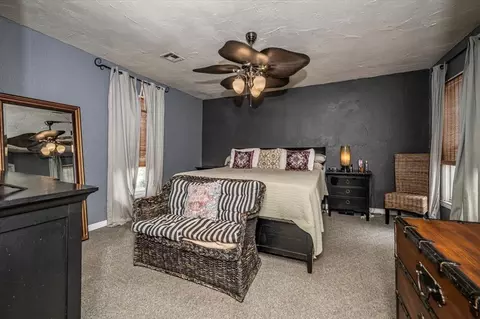 Bedroom - 322 E Warner Ave, Guthrie, OK 73044 photo 3 of 8