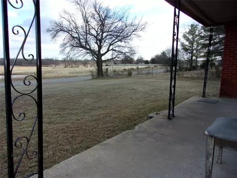 Exterior - 103355 S 3350 Rd, Mcloud, OK 74851 photo 4 of 17