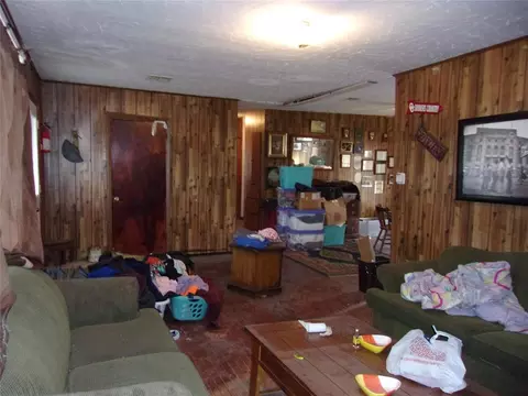 Living - 103355 S 3350 Rd, Mcloud, OK 74851 photo 3 of 5