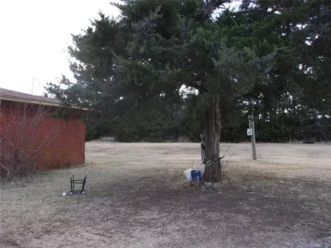 Exterior - 103355 S 3350 Rd, Mcloud, OK 74851 photo 8 of 16