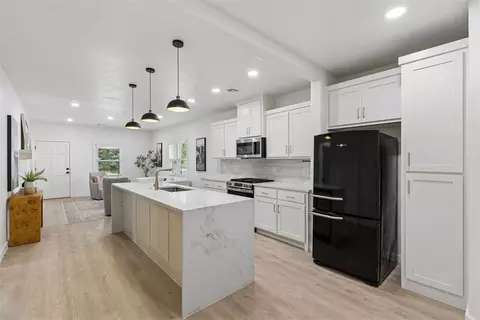 525 NW 27th St, Oklahoma City, OK 73103