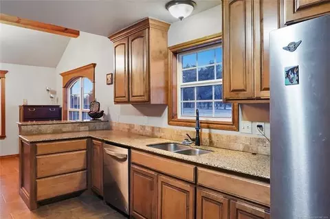 Kitchen - 740384 S 3480 Rd, Cushing, OK 74023 photo 1 of 2