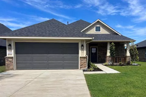 4817 Desert Willow Ln, Edmond, OK 73034