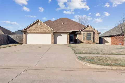 1133 S Silver Dr, Mustang, OK 73064