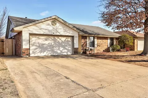525 Wandering Way, Oklahoma City, OK 73170