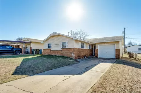 6008 SE 3rd St, Midwest City, OK 73110