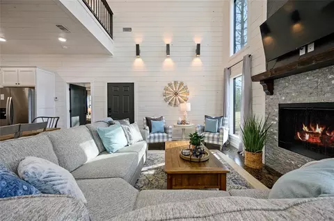 Living - 2293 Camp Ranch Rd, Broken Bow, OK 74728 photo 4 of 8