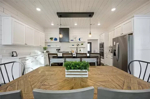 Dining - 2293 Camp Ranch Rd, Broken Bow, OK 74728 photo 2 of 4