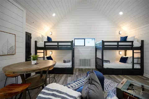 Bedroom - 2293 Camp Ranch Rd, Broken Bow, OK 74728 photo 8 of 10