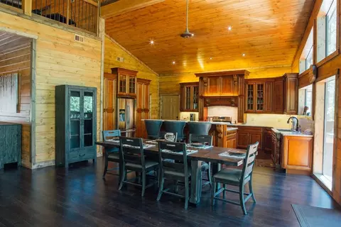 Dining - Undisclosed, Broken Bow, OK 74728 photo 1 of 2
