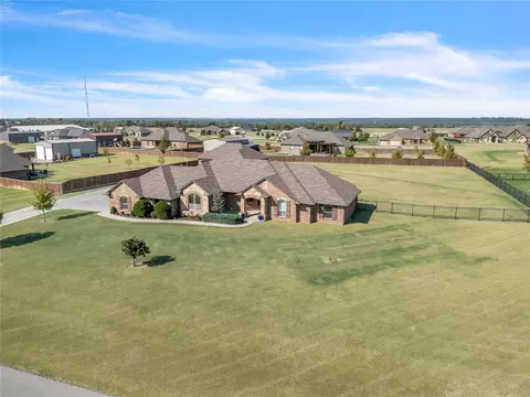 View/Area - 7319 N Shore Dr, Tuttle, OK 73089 photo 3 of 4