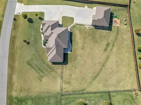 View/Area - 7319 N Shore Dr, Tuttle, OK 73089 photo 4 of 4