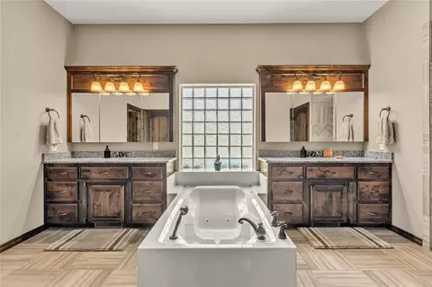 Bath - 7319 N Shore Dr, Tuttle, OK 73089 photo 2 of 4