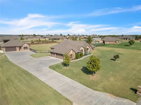View/Area - 7319 N Shore Dr, Tuttle, OK 73089 photo 2 of 4