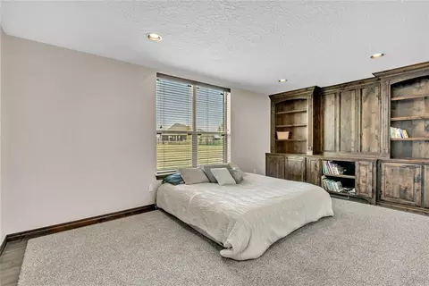 Bedroom - 7319 N Shore Dr, Tuttle, OK 73089 photo 3 of 7