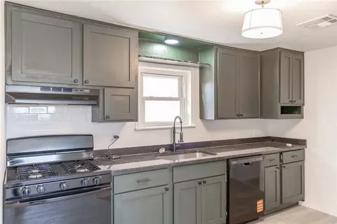 Kitchen - 3105 Wright Ave, Spencer, OK 73084 photo 3 of 4