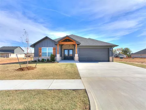 7612 Wilshire Woods Dr, Yukon, OK 73099