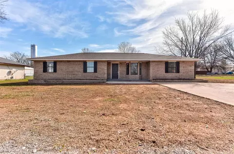 604 N Missouri St, Elmore City, OK 73433