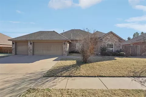 3608 Morgan Creek Rd, Yukon, OK 73099