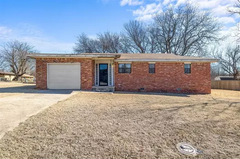 430 N 8th Ave, Purcell, OK 73080