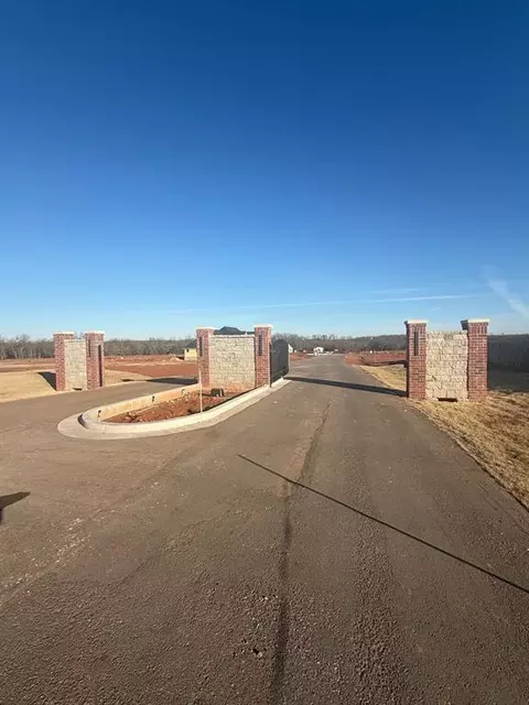 41391 Webb St, Shawnee, OK 74804 photo 2