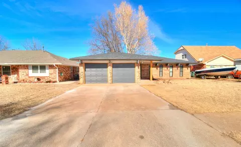4125 Overland Dr, Del City, OK 73115