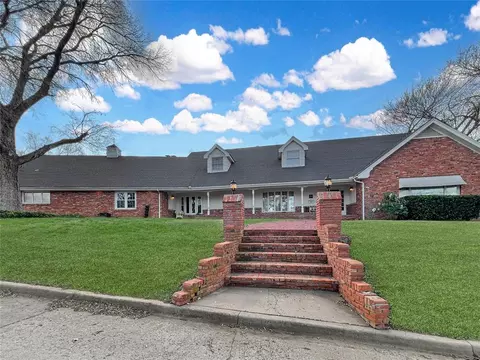 701 13th St, Alva, OK 73717