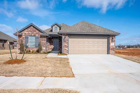 10633 SW 18th St, Yukon, OK 73099