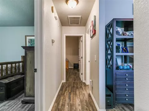 Entry Way - 705 Night Hawk Dr, Norman, OK 73072 photo 4 of 5