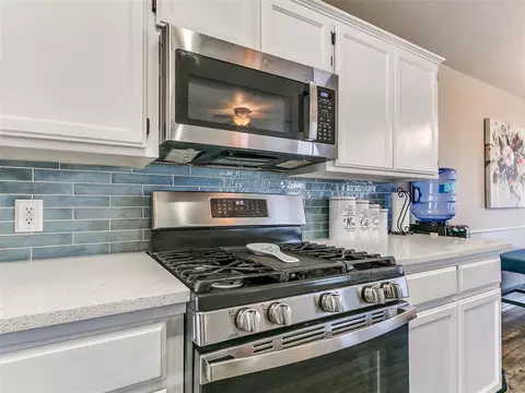 Kitchen - 705 Night Hawk Dr, Norman, OK 73072 photo 2 of 8