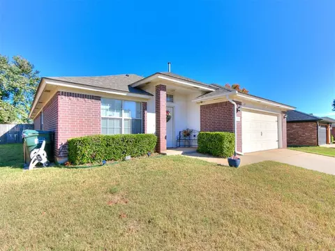 Exterior - 705 Night Hawk Dr, Norman, OK 73072 photo 1 of 5