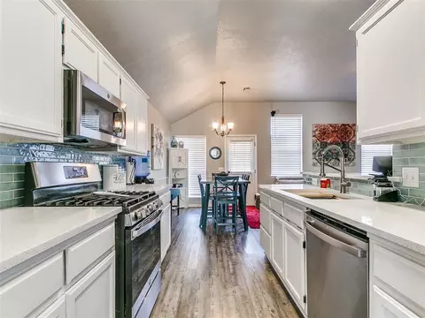 Kitchen - 705 Night Hawk Dr, Norman, OK 73072 photo 1 of 8