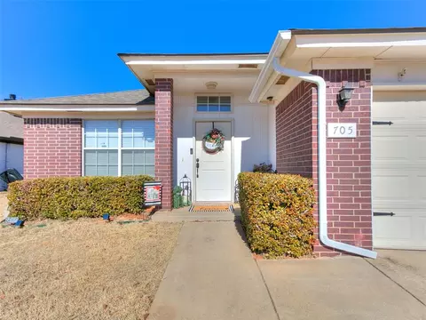 Exterior - 705 Night Hawk Dr, Norman, OK 73072 photo 2 of 5