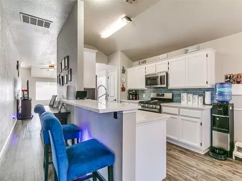 Kitchen - 705 Night Hawk Dr, Norman, OK 73072 photo 8 of 8