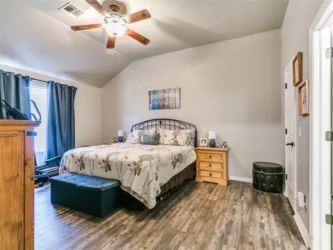 Bedroom - 705 Night Hawk Dr, Norman, OK 73072 photo 6 of 8